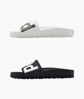 ��People Footwear��THE LENNON SLIDE