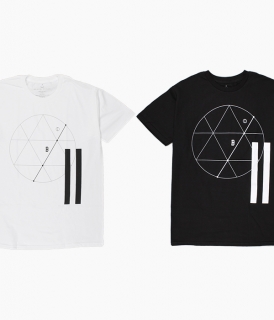 �� BLACK SCALE ��TRES ANGULOS T-SHIRT