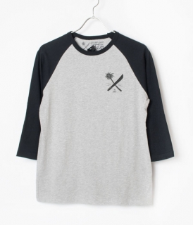 <img class='new_mark_img1' src='//img.shop-pro.jp/img/new/icons24.gif' style='border:none;display:inline;margin:0px;padding:0px;width:auto;' />�� 50%OFF! �ۡ�Us Versus Them��CHOP RAGLAN