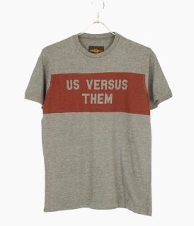 <img class='new_mark_img1' src='//img.shop-pro.jp/img/new/icons24.gif' style='border:none;display:inline;margin:0px;padding:0px;width:auto;' />�� 50%OFF! �ۡ�Us Versus Them��LAKESIDE SHIRT