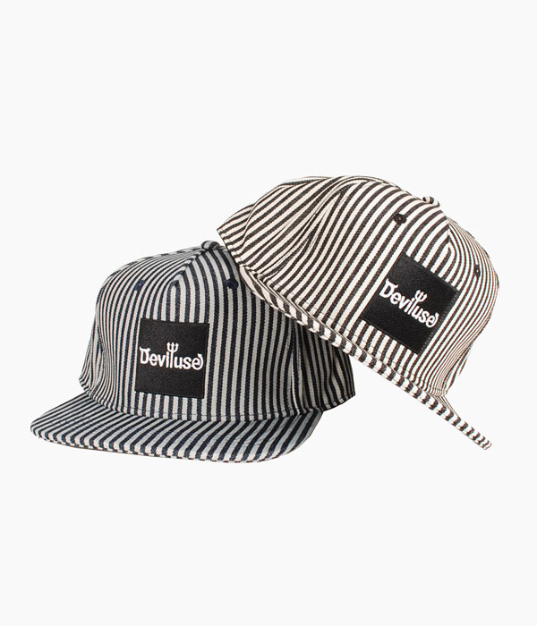 ��Deviluse��LOGO STRIPE SNAPBACK CAP